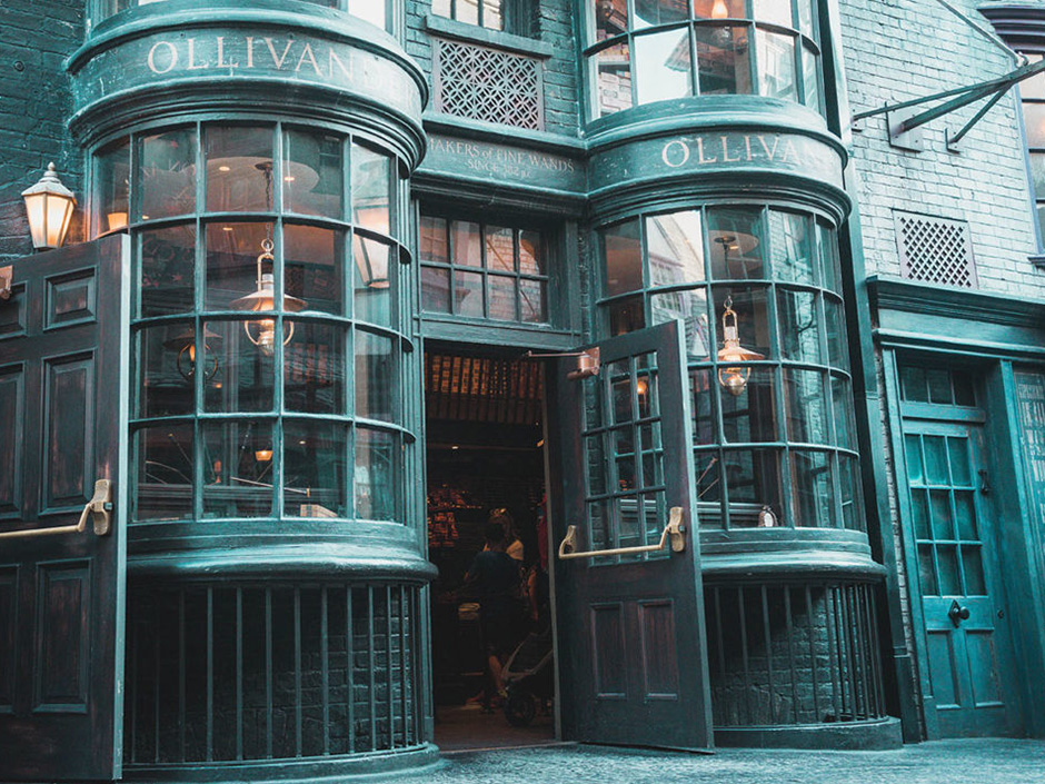 Ollivanders in The Wizarding World of Harry Potter
