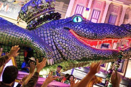 King-Gator-Parade-Float-at-Universals-Mardi-Gras