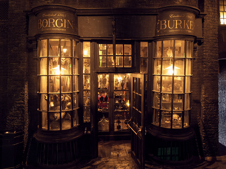Borgin and Burkes in The Wizarding World of Harry Potter