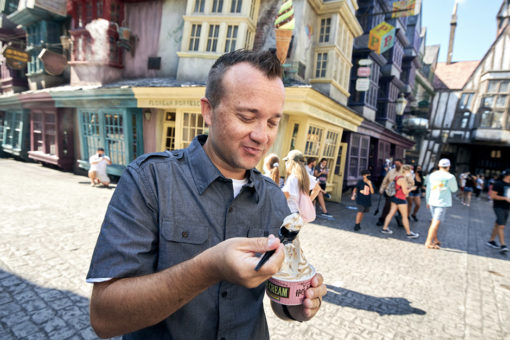 Butterbeer Ice Cream in Diagon Alley