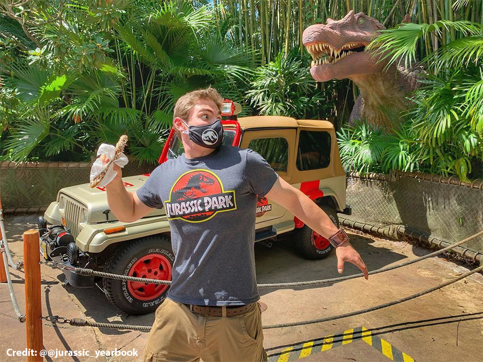 NEW Universal Studios Parks Jurassic Park T-Rex Escape Pin 