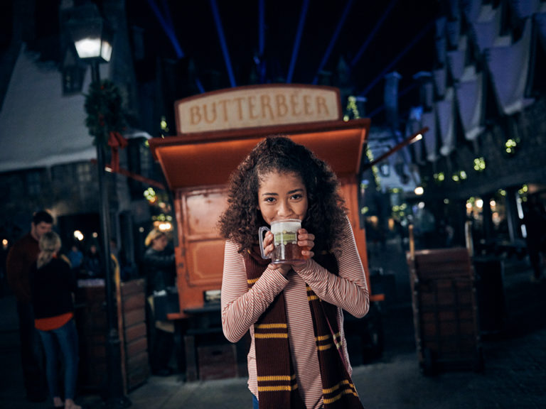 My First Butterbeer in The Wizarding World of Harry Potter