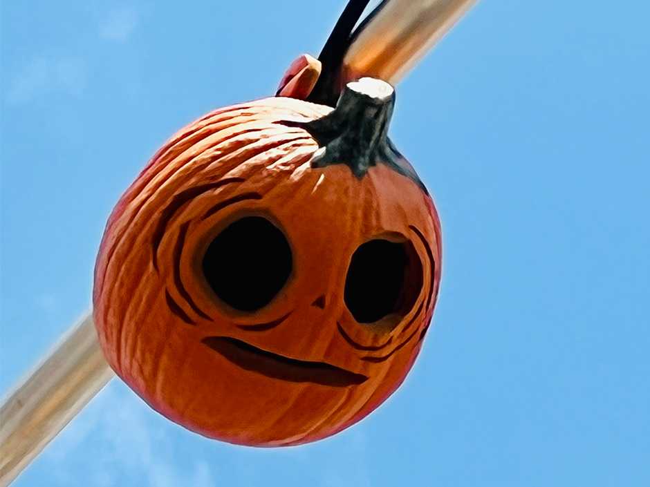 Abertura e Chamada para Festa de Halloween Voz Assustadora