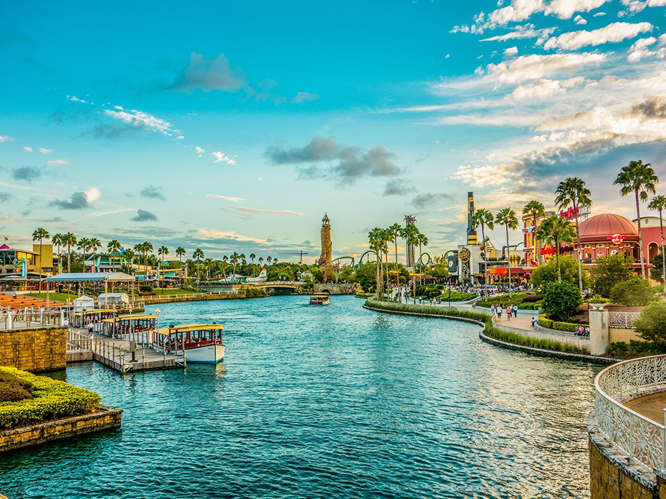 10 Things You HAVE to Do at Universal CityWalk