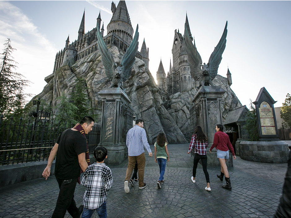 Guests walking into Hogwarts Castle.