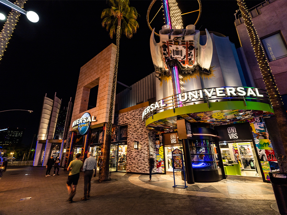 Universal Studios Store street view.