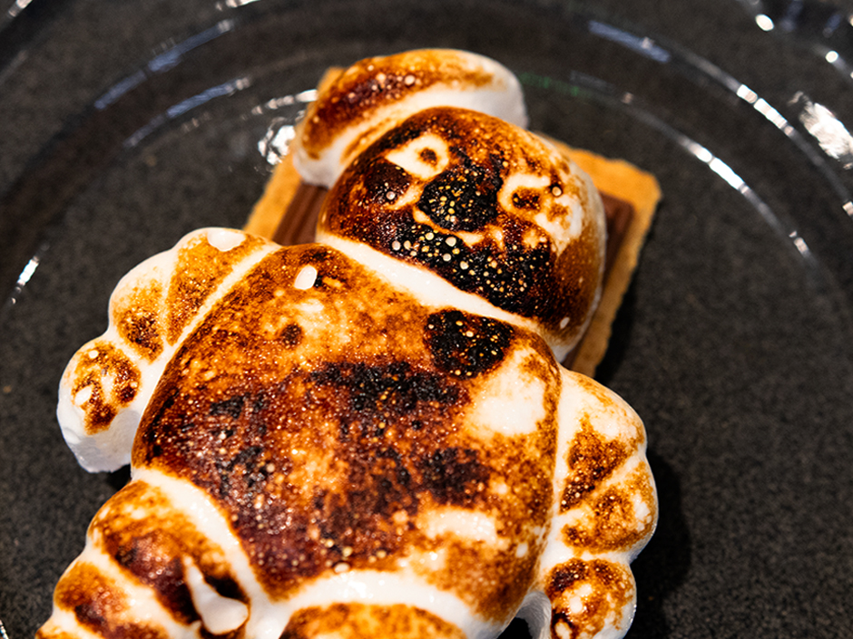 A Mini Stay-Puft S'more available at Halloween Horror Nights 2024