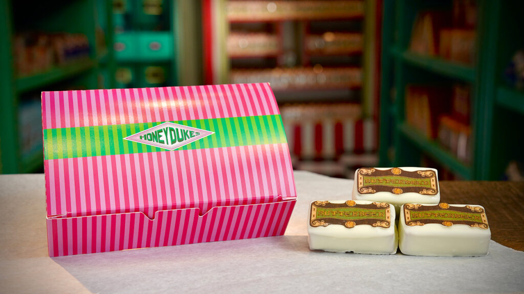 Butterbeer Fudge sitting next to a Honeydukes branded box