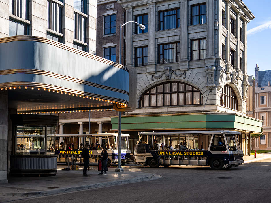 Tram drives through New York street on the Studio Tour at Universal Studios Hollywood