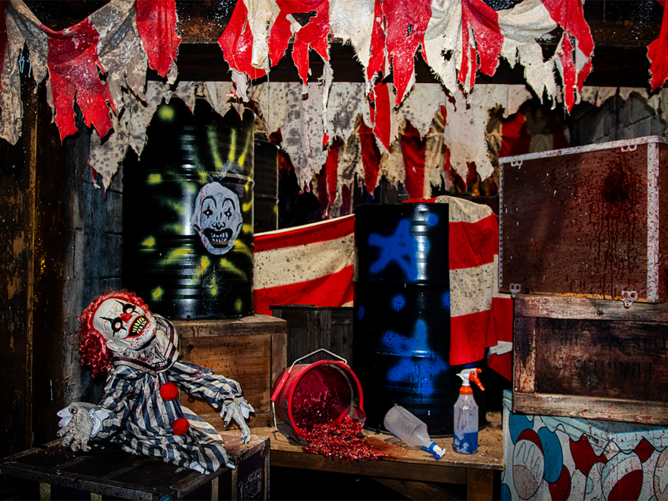 Props inside the Terrifier haunted house at Halloween Horror Nights