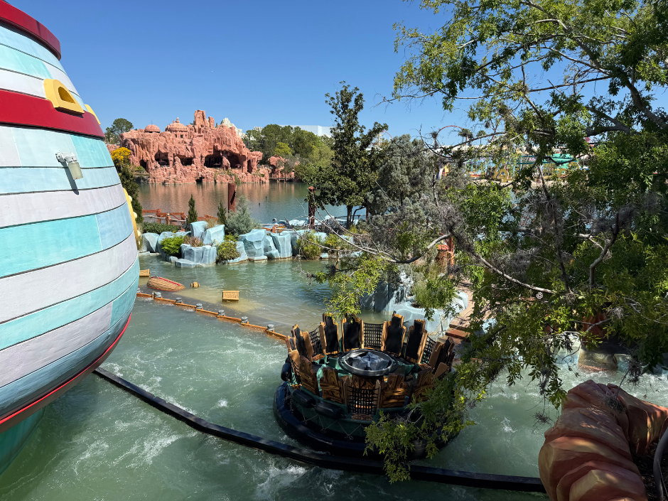 Ride vehicle at Me Ship, The Olive at Universal Islands of Adventure.