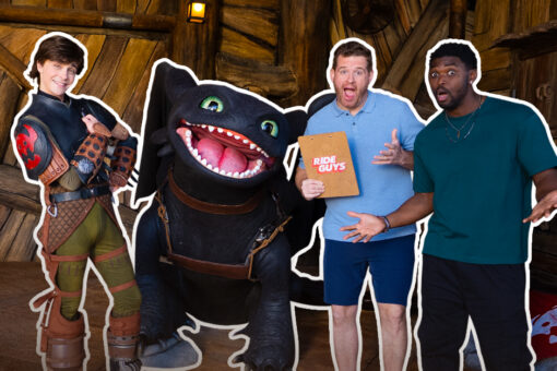 Dylan and Mike pose with Toothless and Hiccup in How to Train Your Dragon - Isle of Berk
