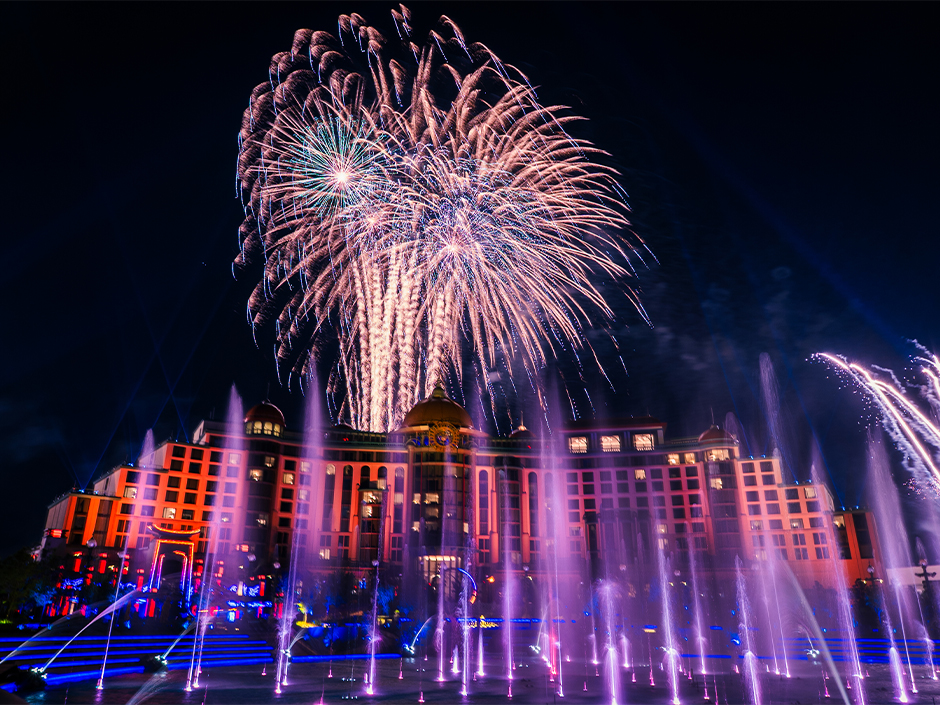 Celestial Goodnight fountain show and fireworks at Epic Universe