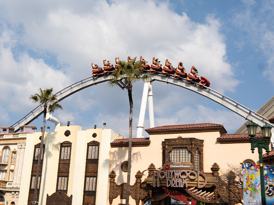 A rollercoaster at Universal Studios Japan, Hollywood Dream