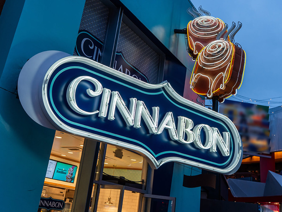 Cinnabon Sign at USH CityWalk