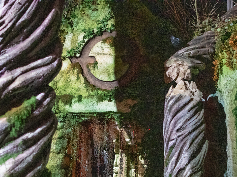 Ozzy Osbourne symbols inside the haunted house at Halloween Horror Nights