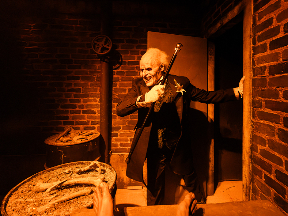 Monster from Dead, Deader, Deadest house at HHN 2026.