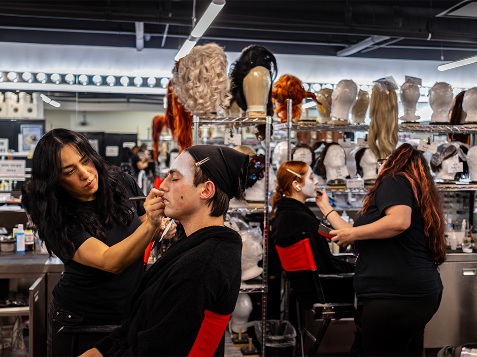 Scare actors get their makeup done at Universal Horror Unleashed.